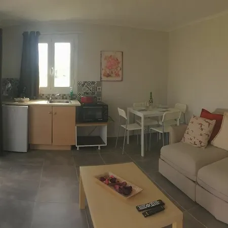 Apartment Daphne's Kouvalata
